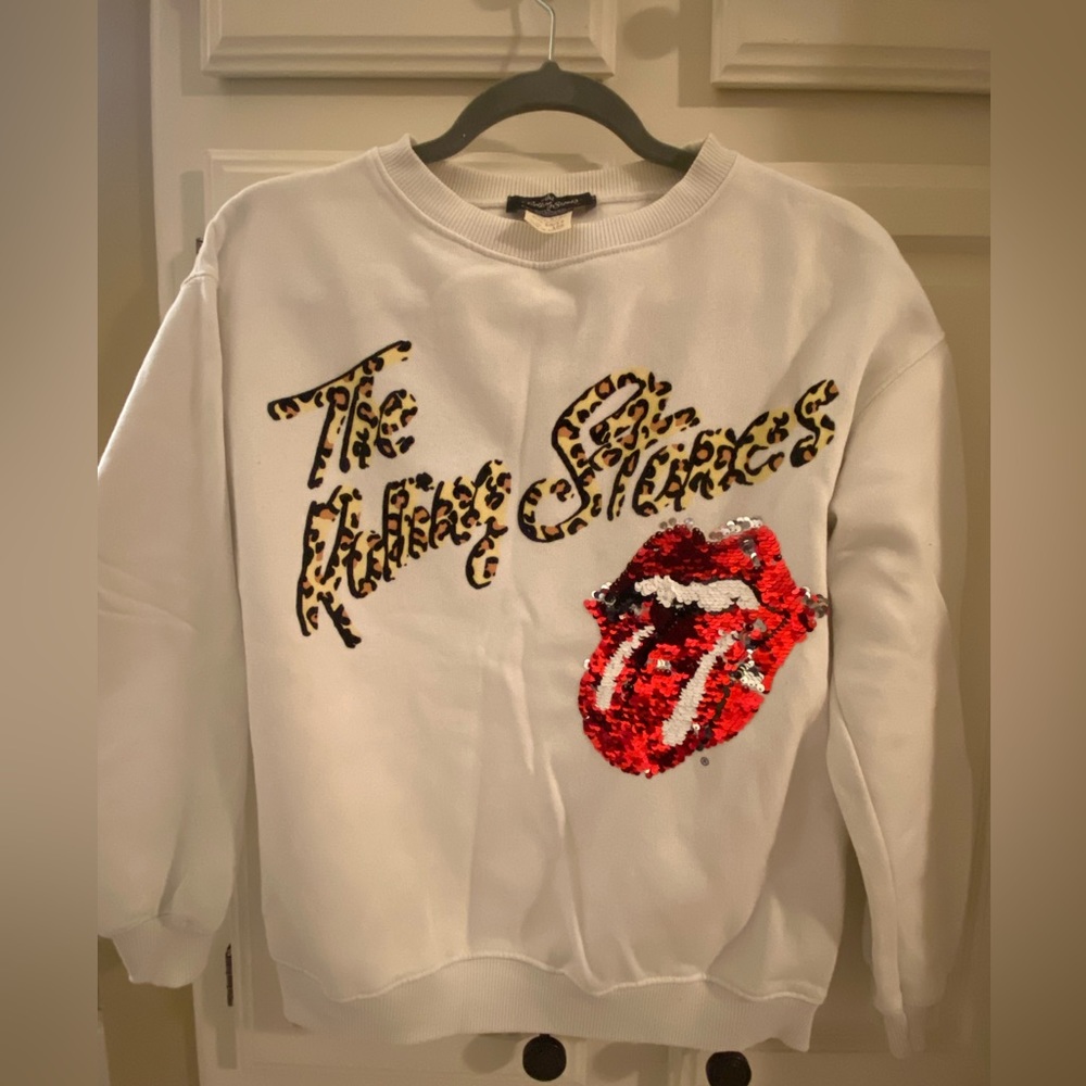 Zara sweatshirt. Never worn. Size 13-14 kids but adult XS.